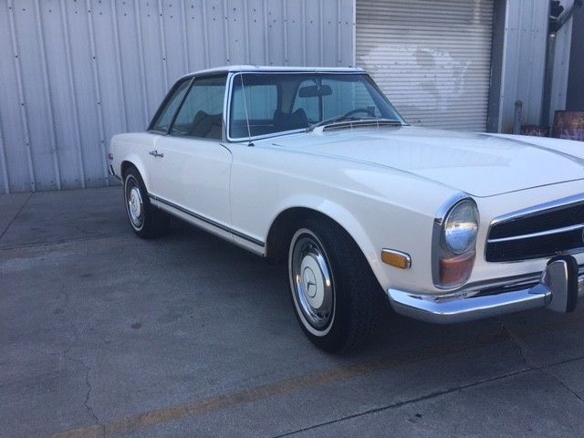 1970 White Mercedes-Benz SL-Class Convertible