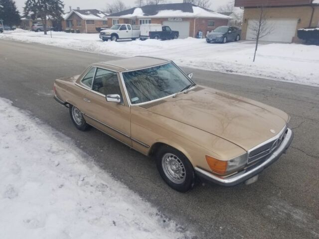 1984 Gold Mercedes-Benz SL-Class Convertible
