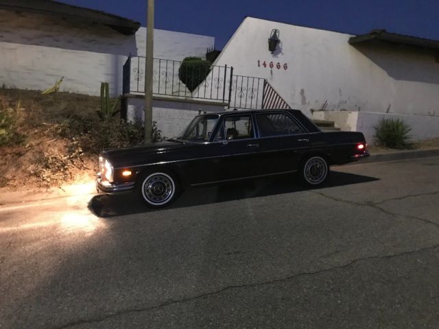 1973 Brown Mercedes-Benz 200-Series Sedan
