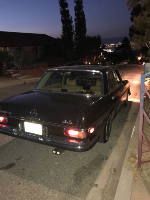 1973 Brown Mercedes-Benz 200-Series Sedan