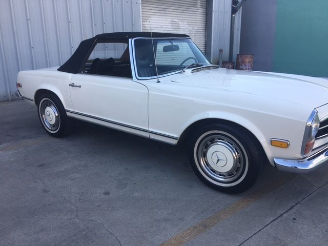 1970 White Mercedes-Benz SL-Class Convertible