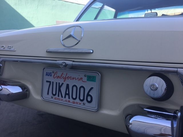 1970 White Mercedes-Benz SL-Class Convertible