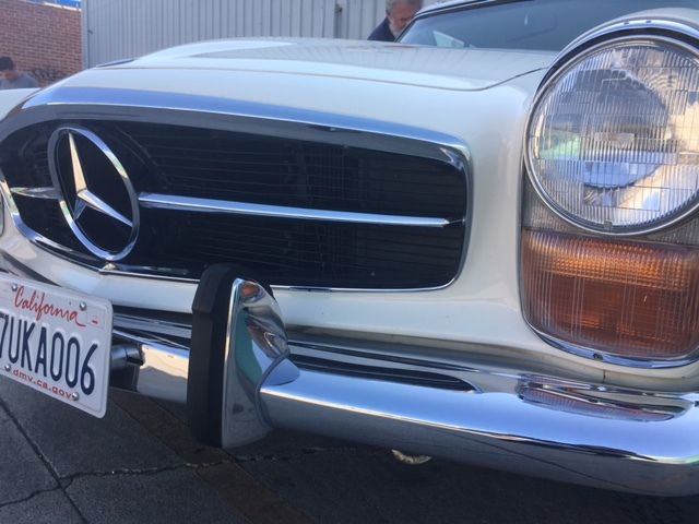 1970 White Mercedes-Benz SL-Class Convertible