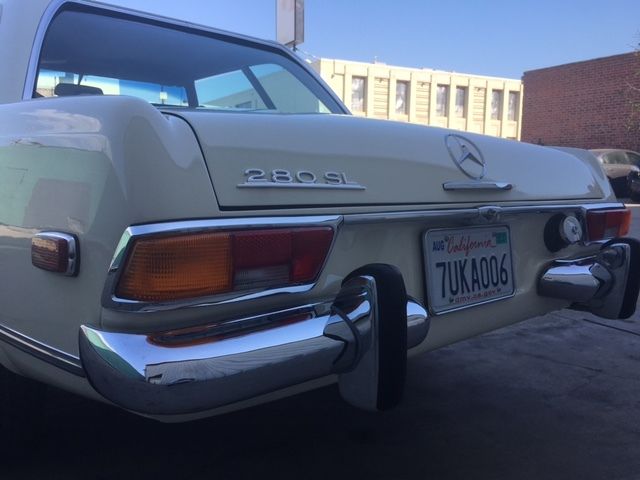 1970 White Mercedes-Benz SL-Class Convertible