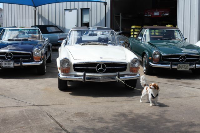 1970 White Mercedes-Benz SL-Class Convertible