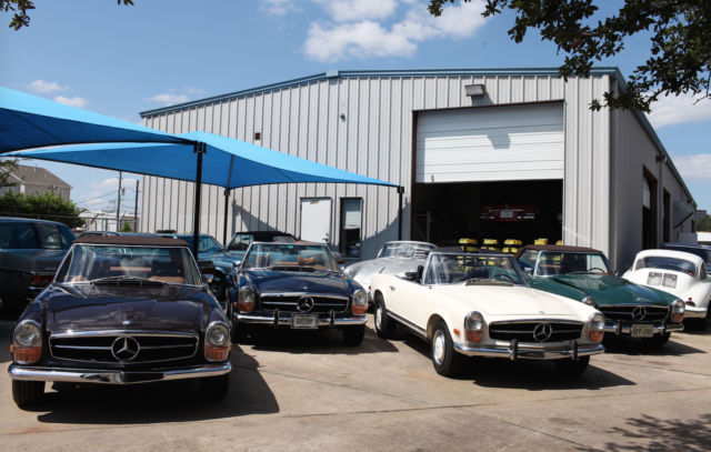 1970 White Mercedes-Benz SL-Class Convertible