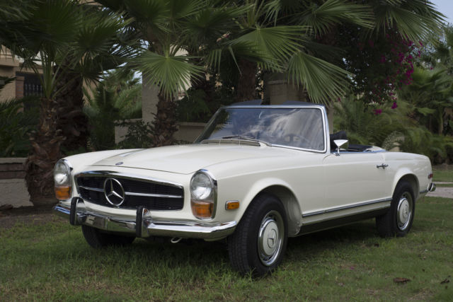 1970 White Mercedes-Benz SL-Class Convertible