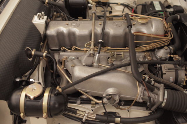 1970 White Mercedes-Benz SL-Class Convertible