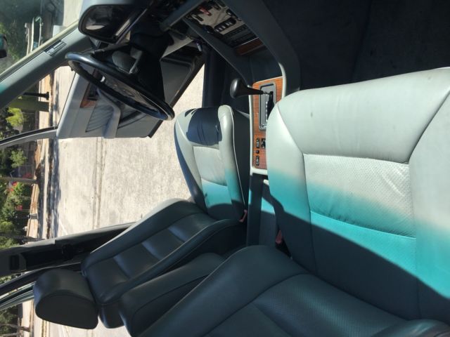 1992 Gray Mercedes-Benz 300-Series Sedan