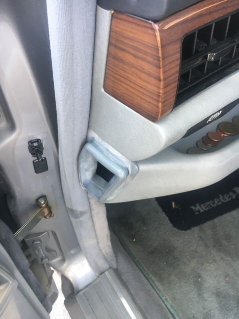 1992 Gray Mercedes-Benz 300-Series Sedan