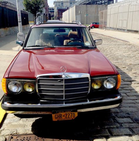 1984 orient red Mercedes-Benz 300-Series Wagon
