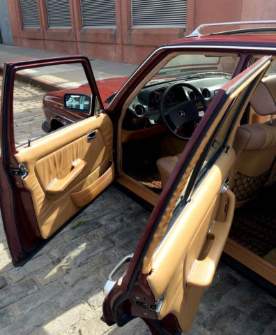 1984 orient red Mercedes-Benz 300-Series Wagon