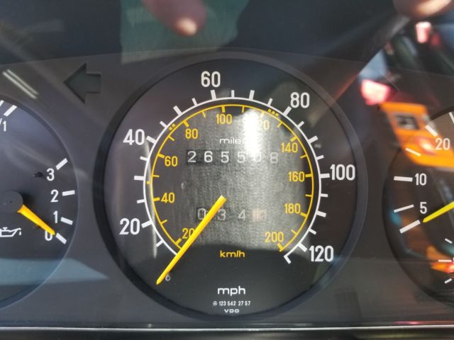 1985 Silver Mercedes-Benz 300-Series Wagon