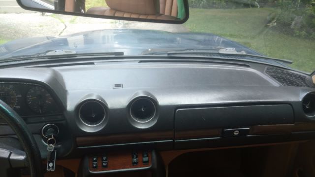 1985 Blue Mercedes-Benz 300-Series Wagon