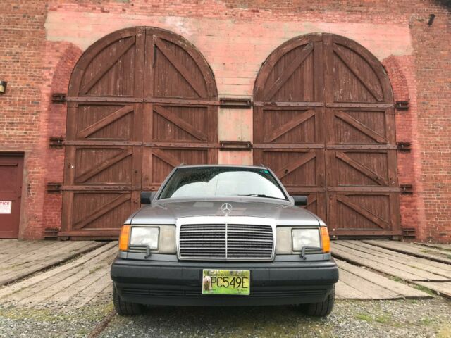 1989 Gray Mercedes-Benz 300-Series Wagon