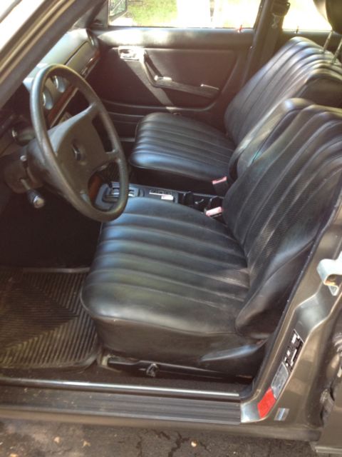 1980 Gray Mercedes-Benz 300-Series Sedan