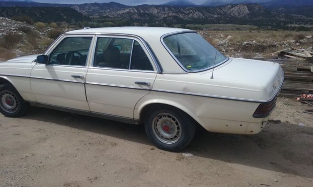 1983 Tan Mercedes-Benz 300-Series Sedan