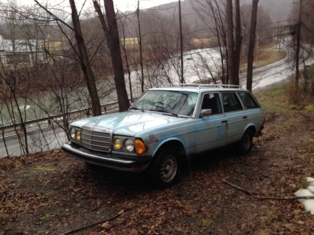 1979 Blue Mercedes-Benz 300-Series Wagon