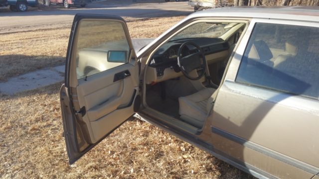 1988 Brown Mercedes-Benz 300-Series Sedan