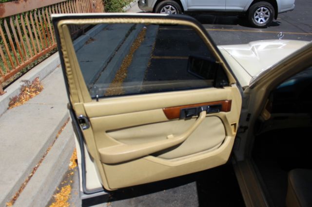 1981 Mercedes-Benz 300-Series