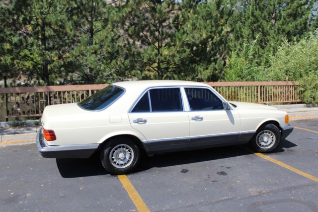 1981 Mercedes-Benz 300-Series