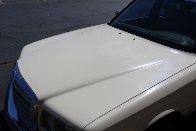 1981 Mercedes-Benz 300-Series