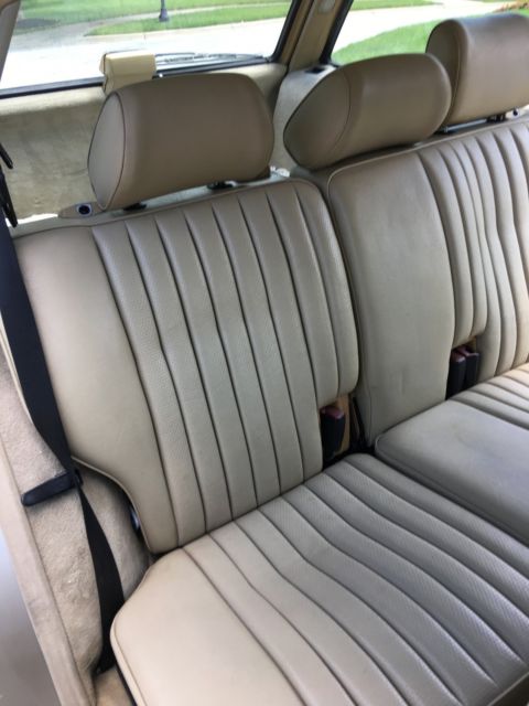 1989 Mercedes-Benz 300-Series