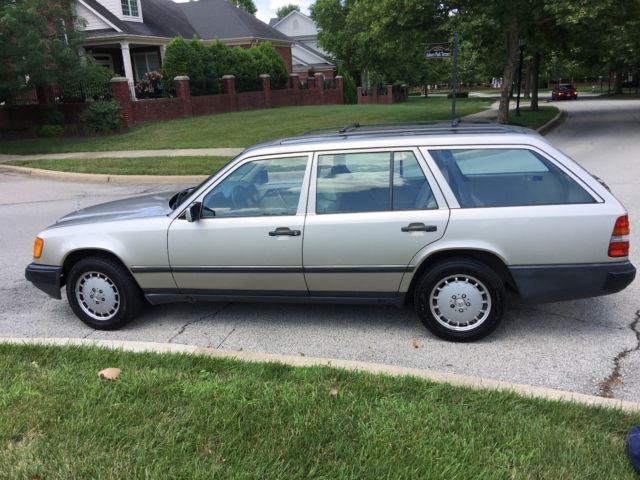 1989 Mercedes-Benz 300-Series