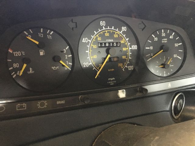 1985 BLUE Mercedes-Benz 300-Series WAGON