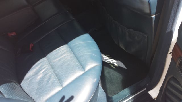 1991 White Mercedes-Benz 300-Series Sedan