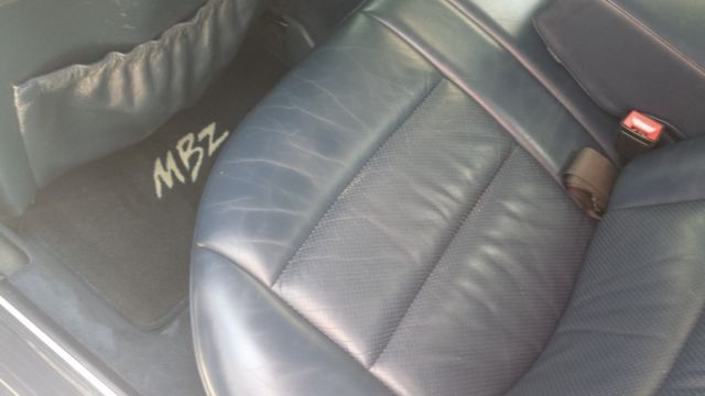 1991 White Mercedes-Benz 300-Series Sedan