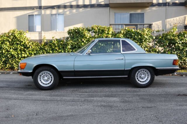 1972 Black Mercedes-Benz SL-Class Convertible