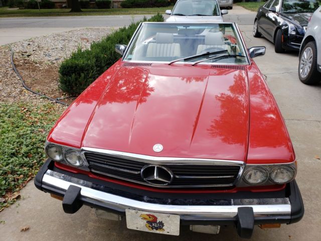 1985 Red Mercedes-Benz SL-Class Convertible