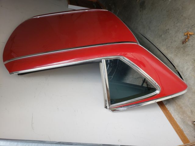 1985 Red Mercedes-Benz SL-Class Convertible