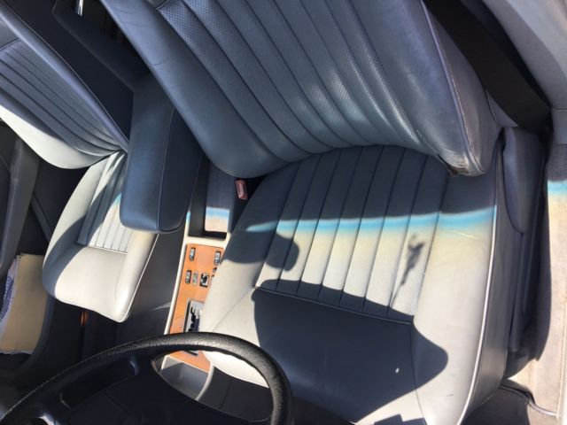 1987 Silver Mercedes-Benz 400-Series