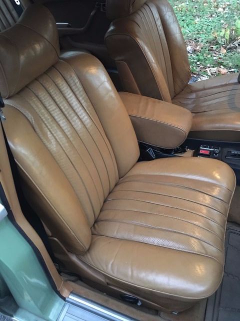 1974 Green Mercedes-Benz 400-Series