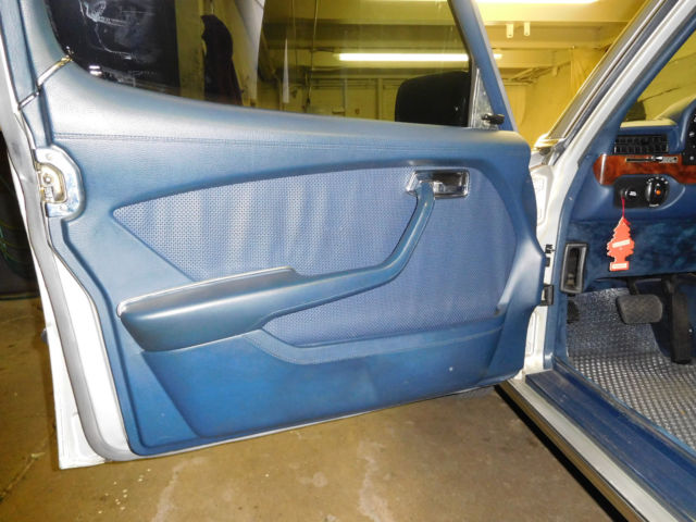 1979 Burgundy Mercedes-Benz 6.9 Sedan