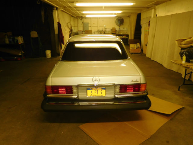 1979 Burgundy Mercedes-Benz 6.9 Sedan