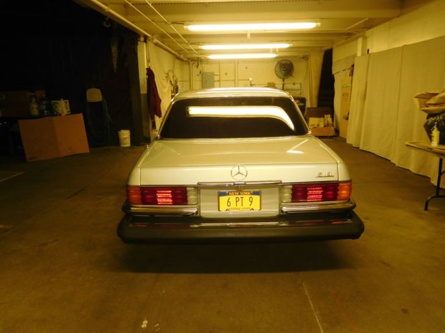1979 Burgundy Mercedes-Benz 6.9 Sedan