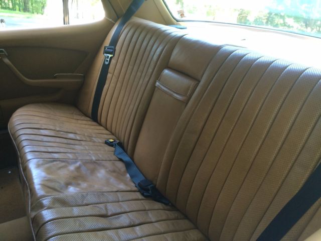 1974 Green Mercedes-Benz 400-Series