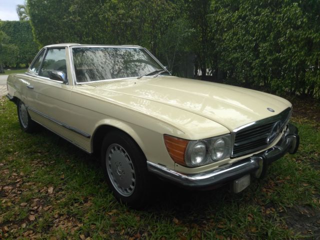 1973 Cream Mercedes-Benz SL-Class Convertible