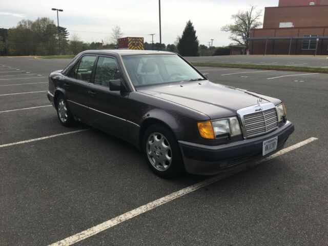 1992 Bornite Mercedes-Benz 500-Series Sedan