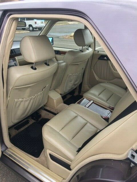 1992 Bornite Mercedes-Benz 500-Series Sedan