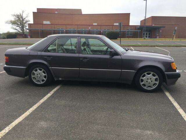 1992 Bornite Mercedes-Benz 500-Series Sedan