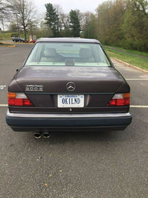 1992 Bornite Mercedes-Benz 500-Series Sedan