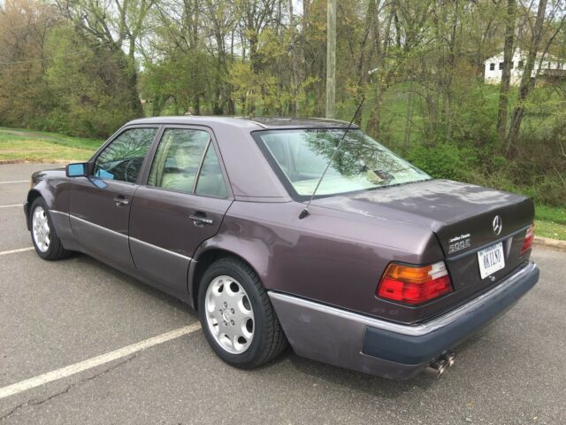 1992 Bornite Mercedes-Benz 500-Series Sedan