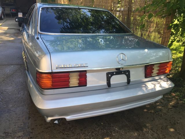 1985 Silver Mercedes-Benz 500-Series Coupe