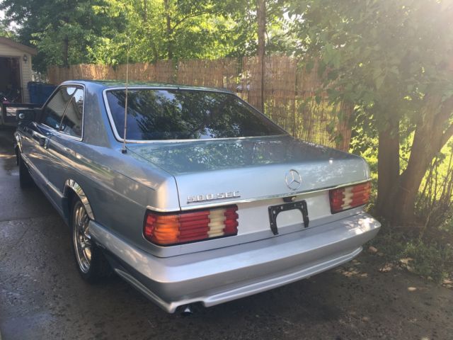 1985 Silver Mercedes-Benz 500-Series Coupe