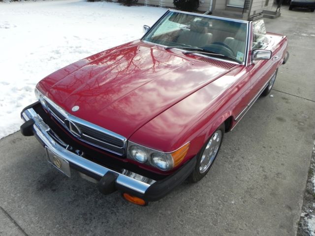1981 Gold Mercedes-Benz SL-Class Convertible