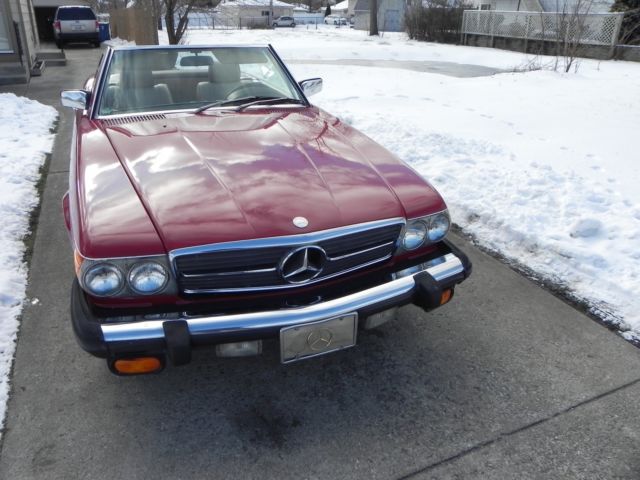 1981 Gold Mercedes-Benz SL-Class Convertible